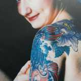 �All�epoca in Italia c�erano pochissimi studi e quello pi� vicino alla Puglia era a Napoli � racconta Titti �. Io mi tatuai l� e quando tornai a casa il mio disegno ebbe notevole successo... 